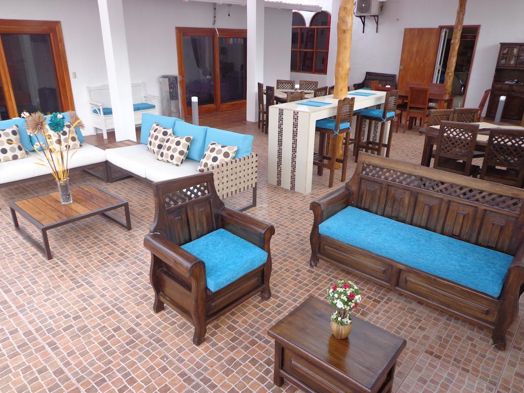 Zurisadai Hotel Puerto Ayora  Exterior photo