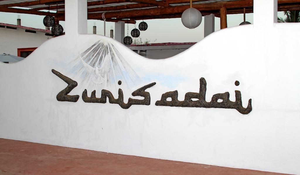 Zurisadai Hotel Puerto Ayora  Exterior photo