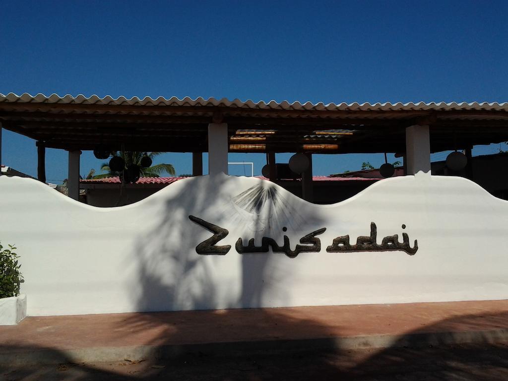 Zurisadai Hotel Puerto Ayora  Exterior photo